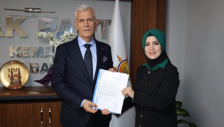 AK PARTİ’DE İLK KADIN MECLİS ÜYESİ ADAYLIĞI BAŞVURUSUNU ÇİLE ÖZKUL YAPTI