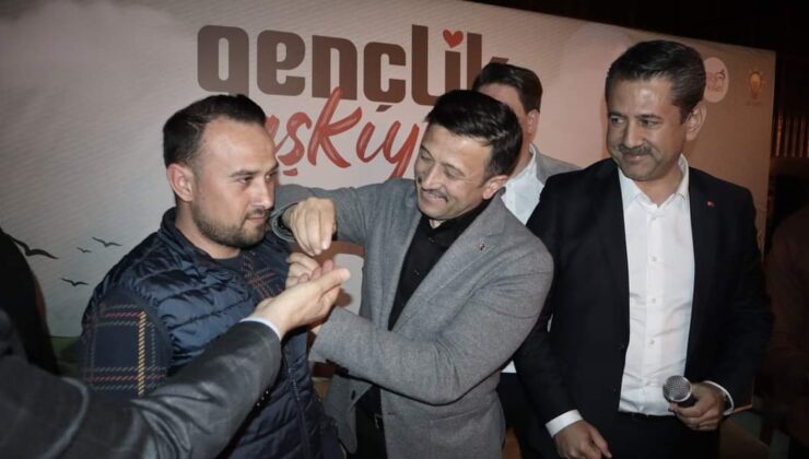 CHP KEMALPAŞA ESKİ GENÇLİK KOLLARI BAŞKANI SERGEN ERGÖÇ AK PARTİ’YE KATILDI