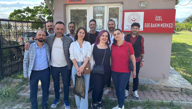 Kemalpaşa Berberler ve Kuaförler Derneği, Ulucak Huzurevi Sakinlerine Ücretsiz Hizmet Sundu