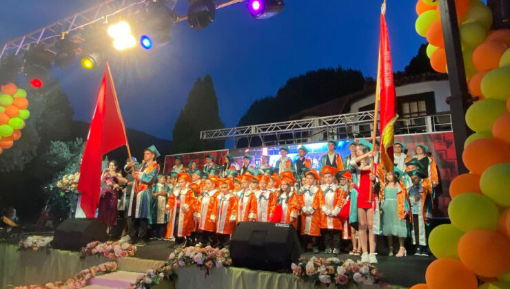 KEMALPAŞA KOCATÜRK’TE 8. MEZUNİYET COŞKUSU